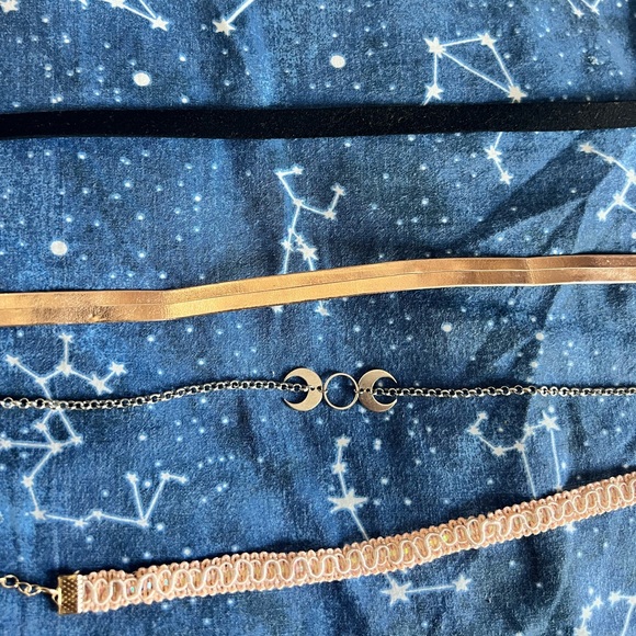 💜 NWOT Choker Necklace Bundle - Picture 2 of 2